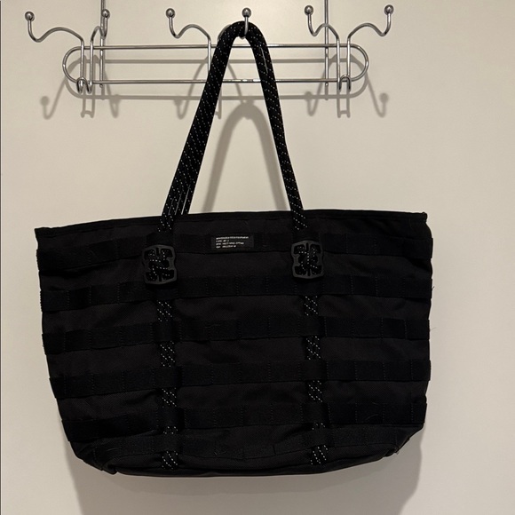 Nike Black Tote Bag - Picture 1 of 1